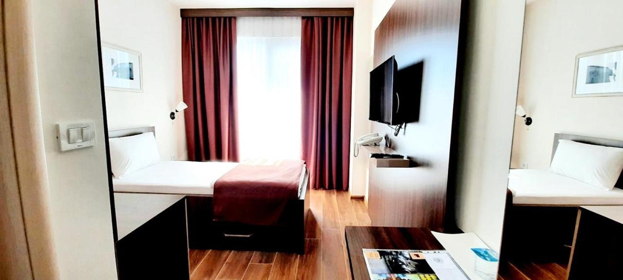 Hotel Doa Üsküp Dış mekan fotoğraf